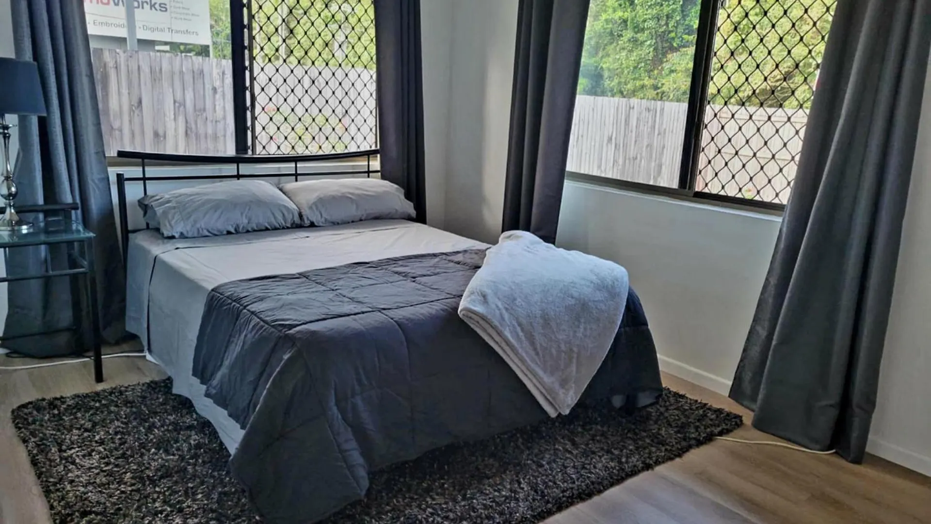 Chill Out Space Close To Town Westcourt Australia