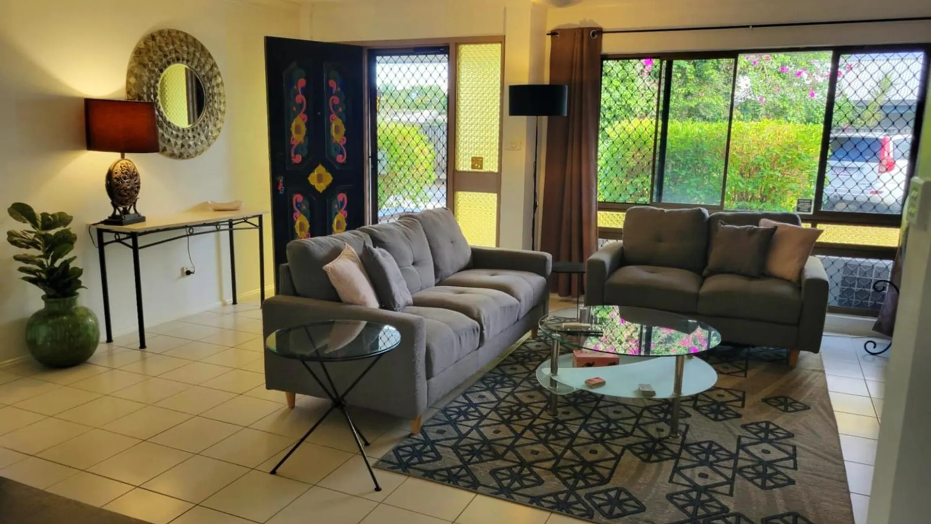 Chill Out Space Close To Town Westcourt
